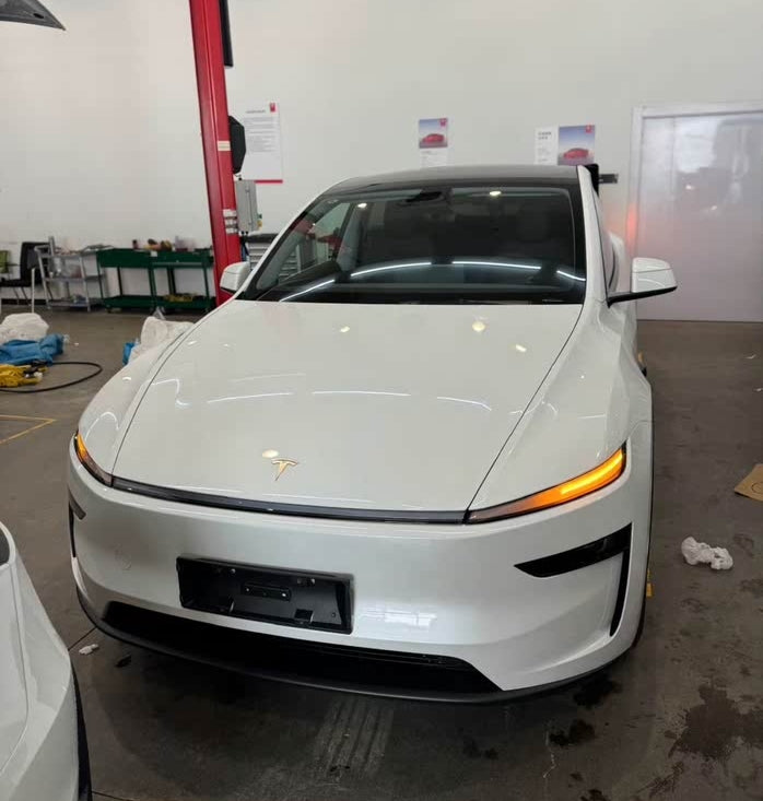 Talk About Tesla Model Y Juniper 2025, My First Impression