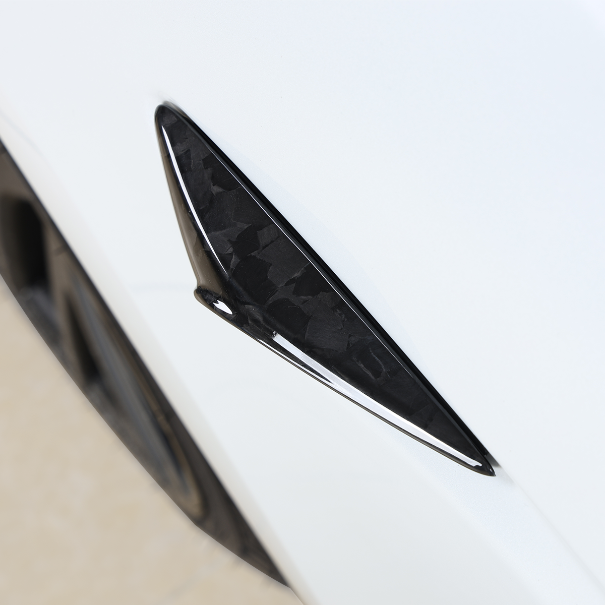 Tesla Model Y Juniper 2025 HW4.0 Outside Side Camera Turn Signal Cover Dry Carbon Fiber