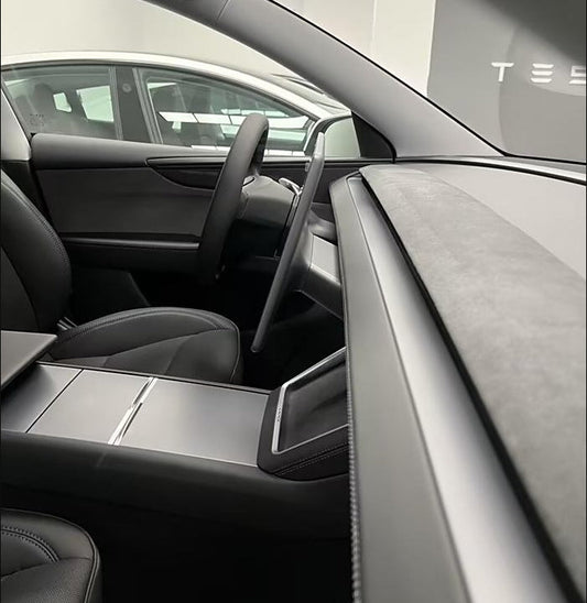 Tesla Finally Gives In! Apple CarPlay Enters Beta Testing, Likely to Launch in Coming Months